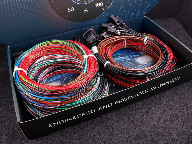MaxxECU PRO PREMIUM (ECU, kabelhärvor, tillbehör och LSU 4.9)
