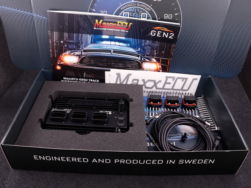 MaxxECU GEN2 TRACK, med kontaktdon och terminaler