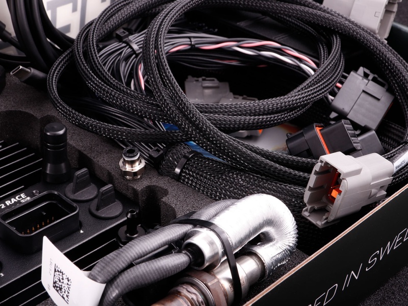 MaxxECU GEN2 RACE Audi ME7.x (VAG) med dubbla LSU 5.2 Plugin kit