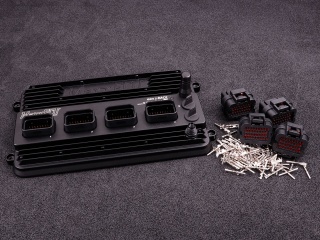 MaxxECU GEN2 RACE, med kontaktdon och terminaler