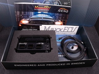 MaxxECU GEN2 TRACK, enhet i låda med standard tillbehör i låda